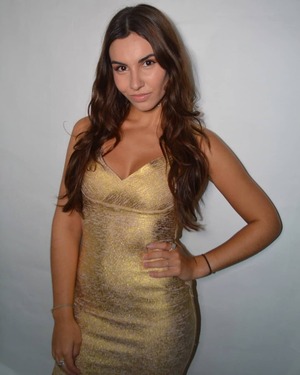 Alicia Atout nude 4
