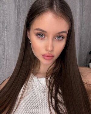 Alina Fisenko nude 10