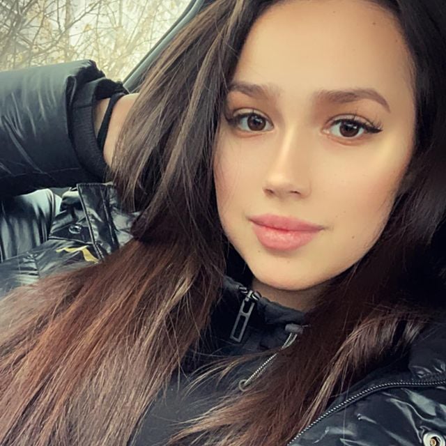 Alina Zagitova nude 11