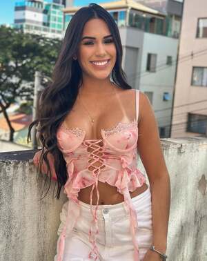 Aline Alves nude 5