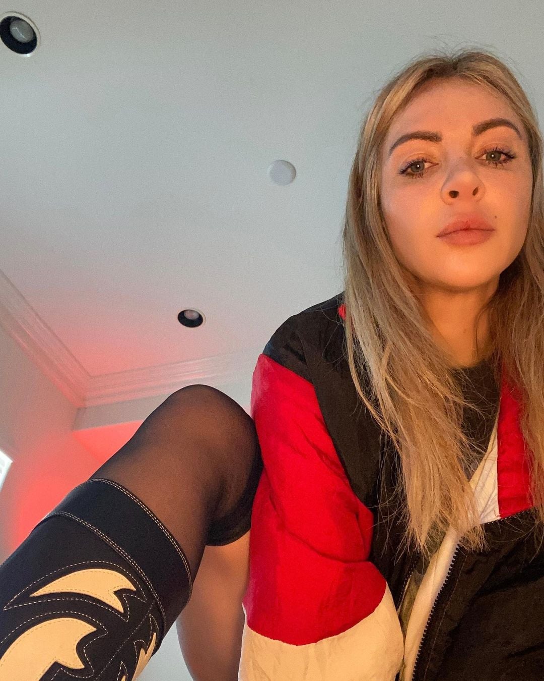 Alison Wonderland nude 7