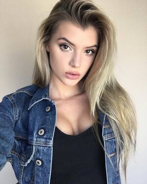 Alissa Violet nude 6