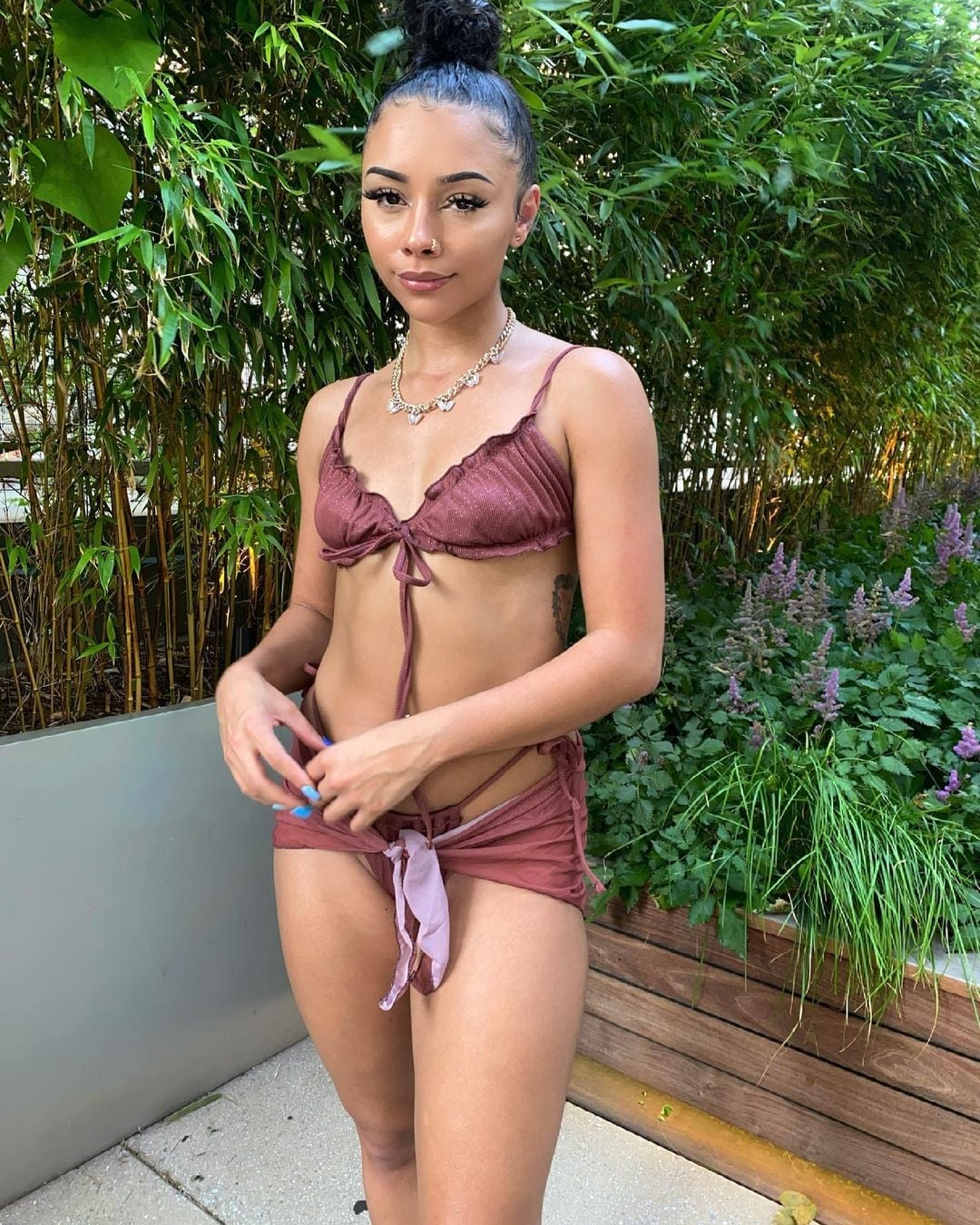 Alix Lapri nude 2