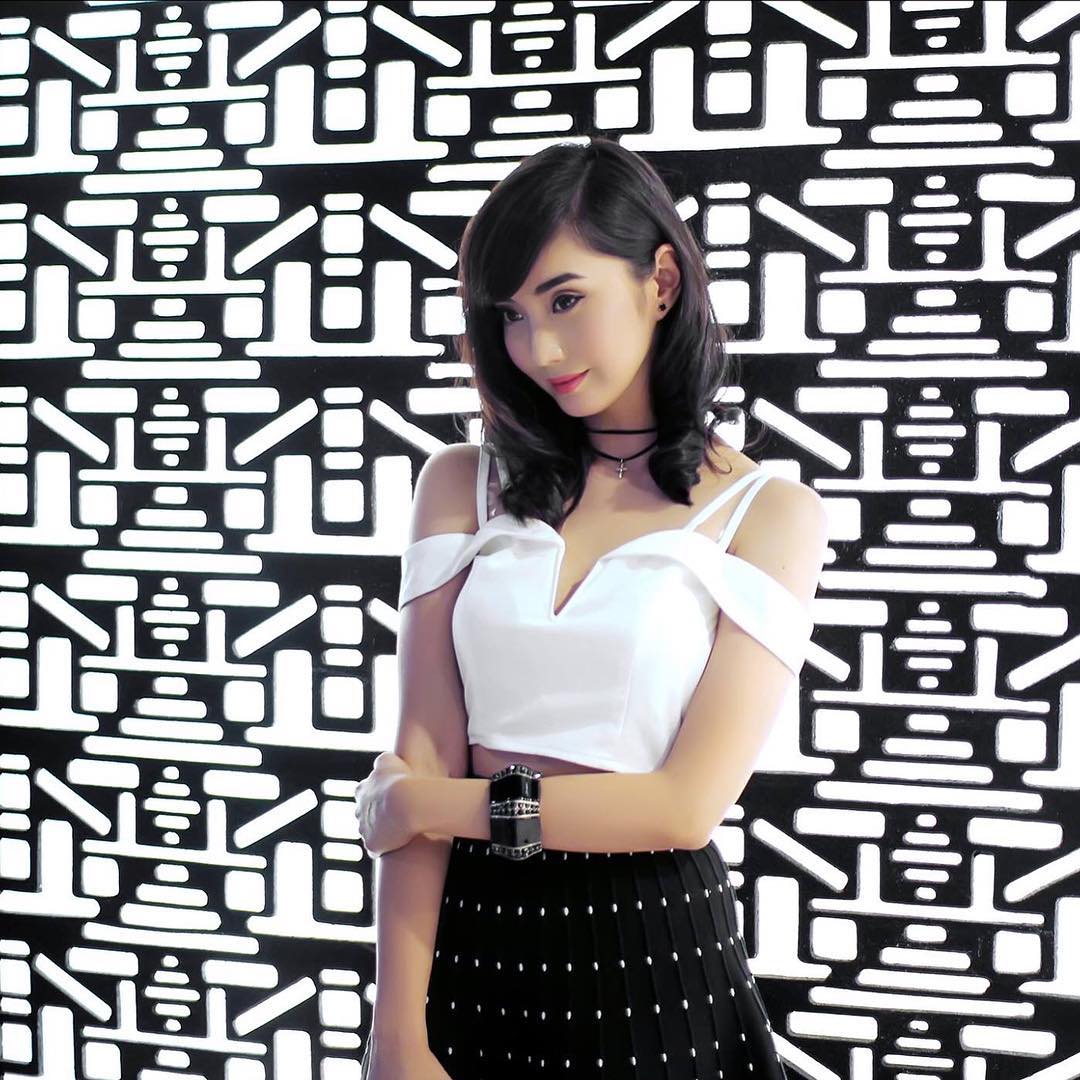 Alodia Gosiengfiao nude 8