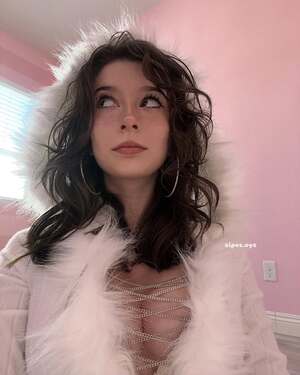 Alyssa Alessio nude 3