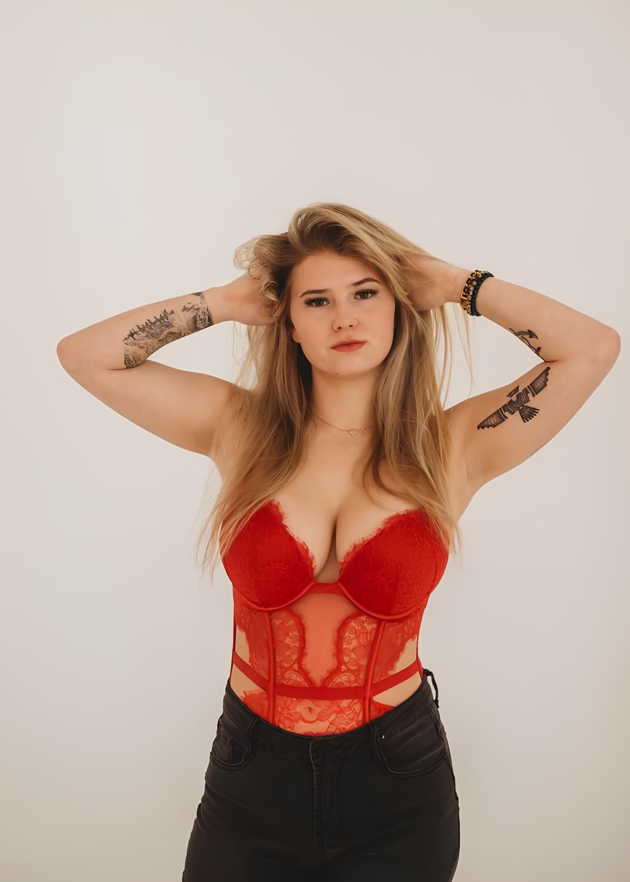 Alyssa Capps nude 2