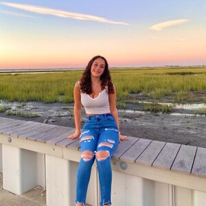 Alyssa Lukens nude 10