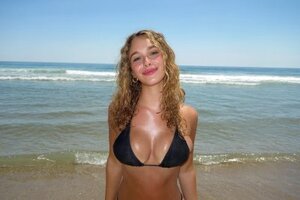 Alyssa Lukens nude 7