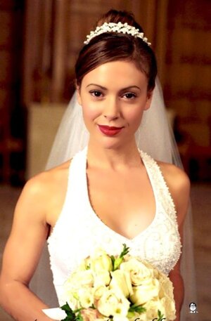 Alyssa Milano nude 12