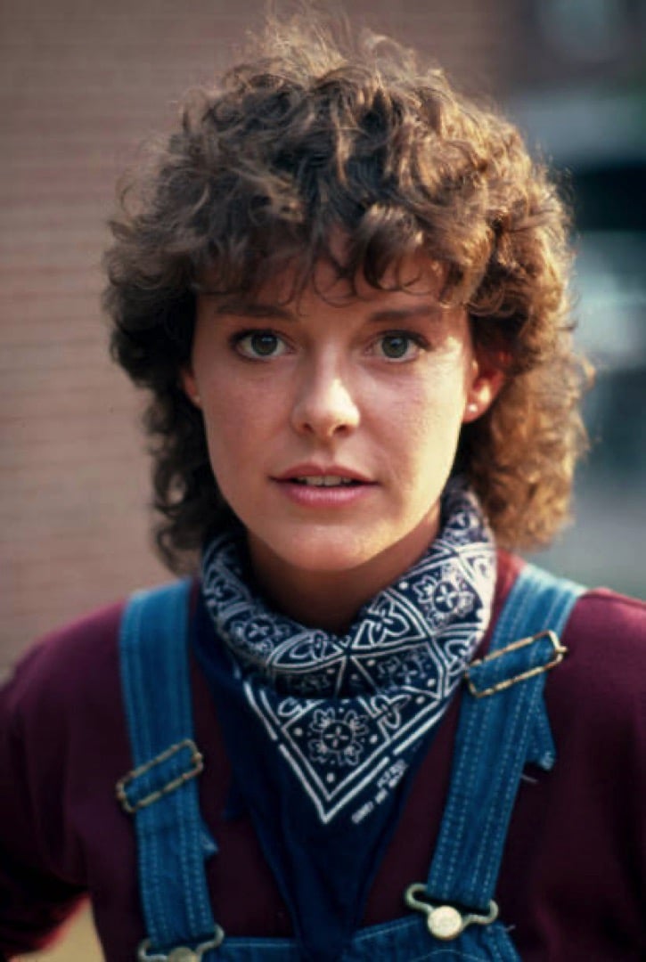 Amanda Bearse nude 9
