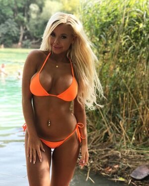 Amanda Breden nude 5