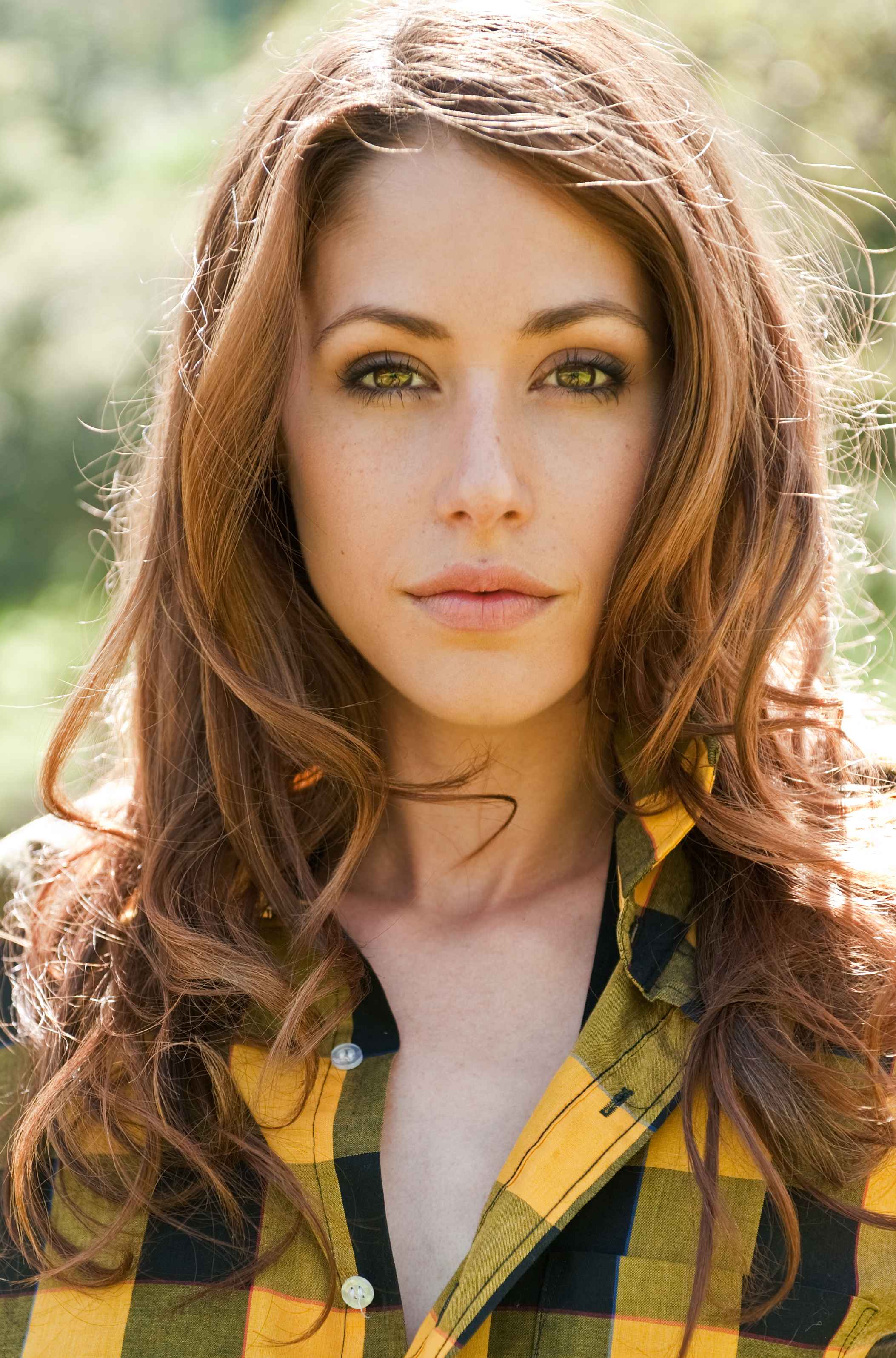 Amanda Crew nude 7
