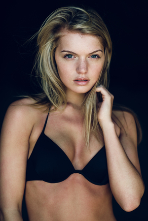 Amanda Gullickson nude 7