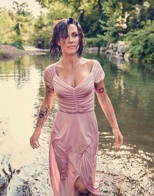 Amanda Shires nude 3