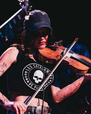 Amanda Shires nude 8