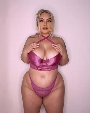 Amanda XO