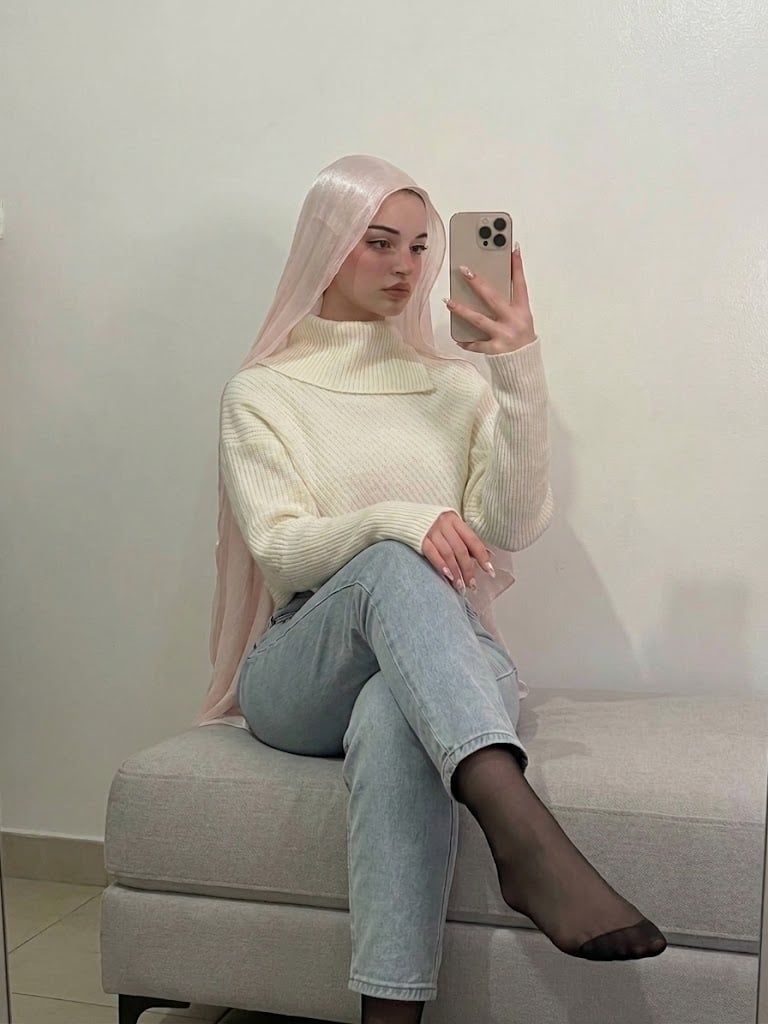 Amani Malak nude 4