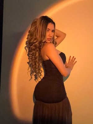 Ambar Prada nude 3