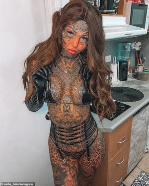 Amber Luke nude 9
