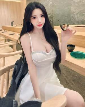 Amber Na nude 7