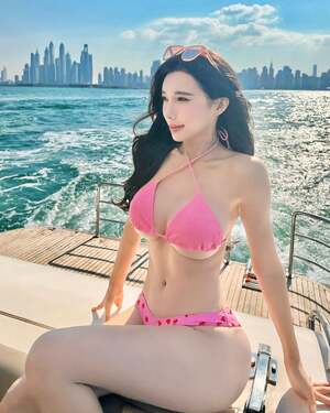Amber Na nude 8