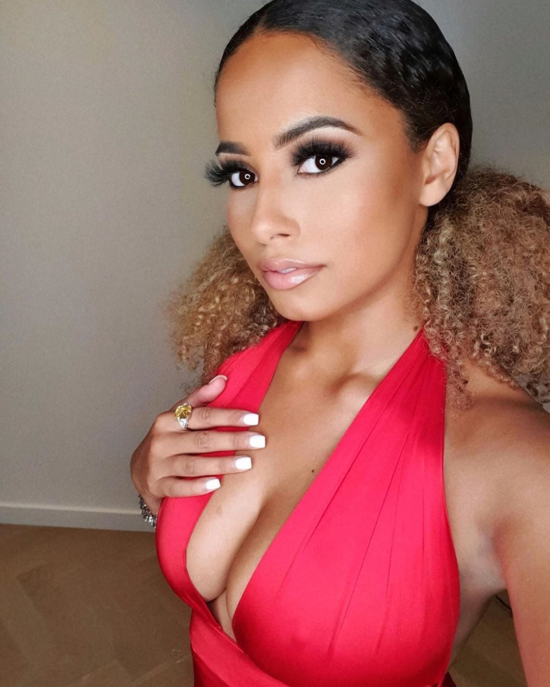 Amber Rose Gill nude 5