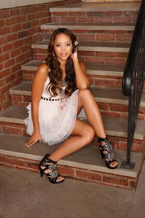 Amber Stevens West nude 7