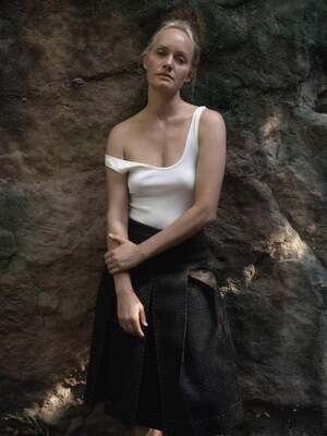 Amber Valletta nude 2