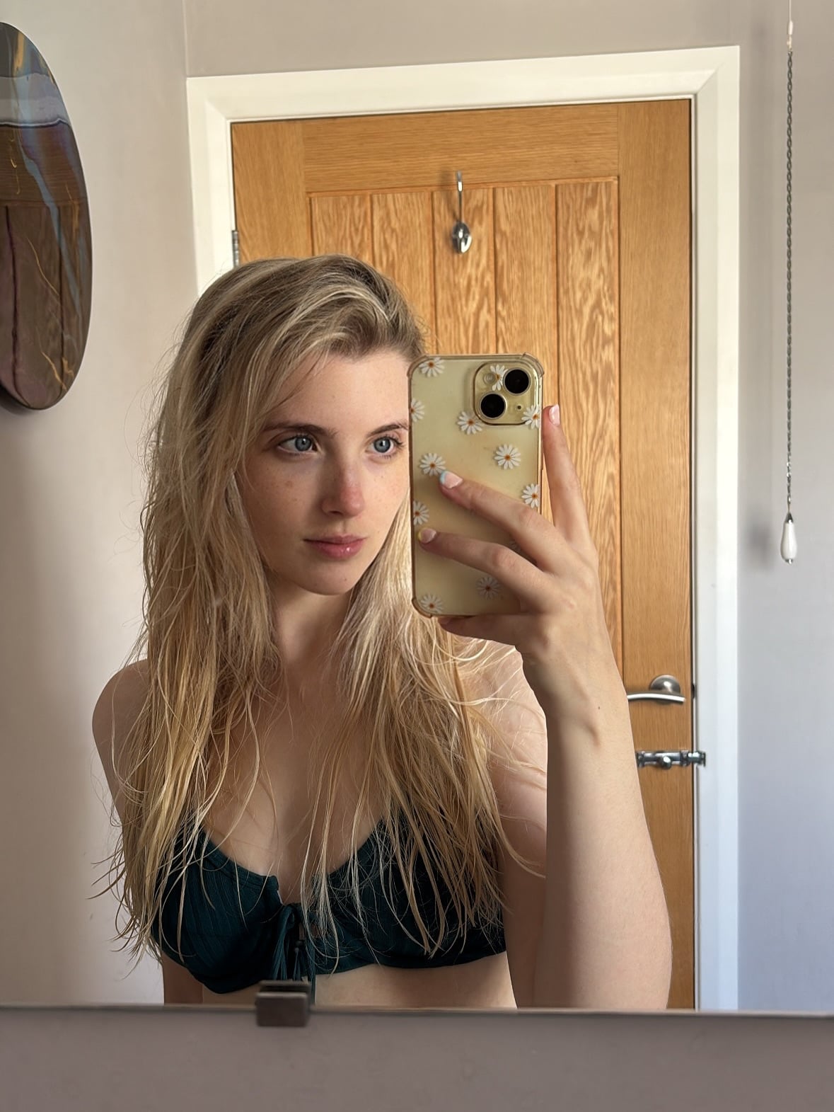 Amelia Gabbard nude 7
