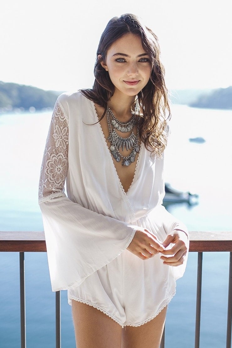 Amelia Zadro nude 3
