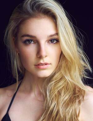 Amelie Tremblay nude 10
