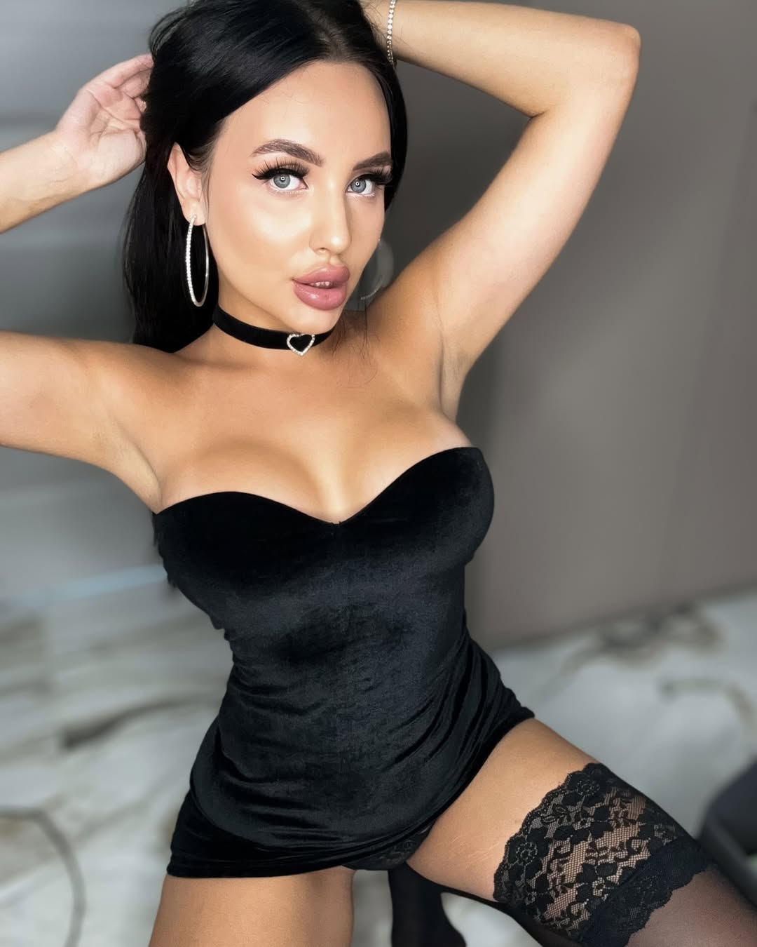 Amgbombaaaa nude 5