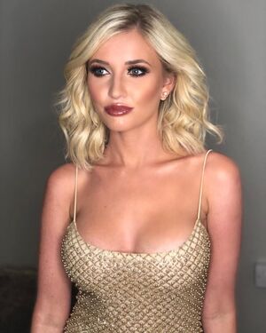 Amy Hart nude 10