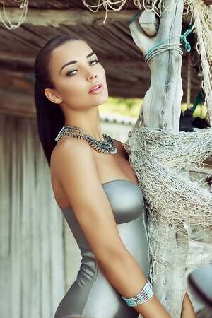 Amy Jackson nude 10