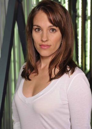 Amy Jo Johnson nude 5