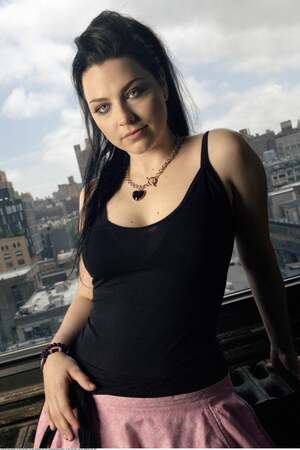 Amy Lee nude 3