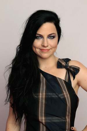 Amy Lee nude 9