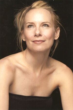 Amy Ryan nude 8