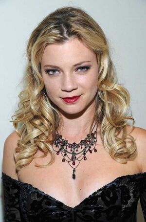 Amy Smart nude 8