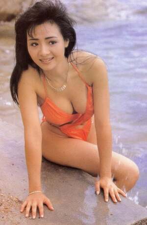 Amy Yip nude 3