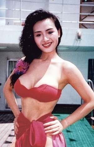 Amy Yip nude 9