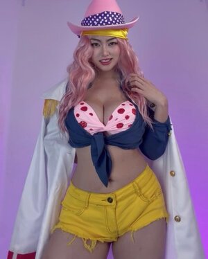 Amy Zhu nude 3