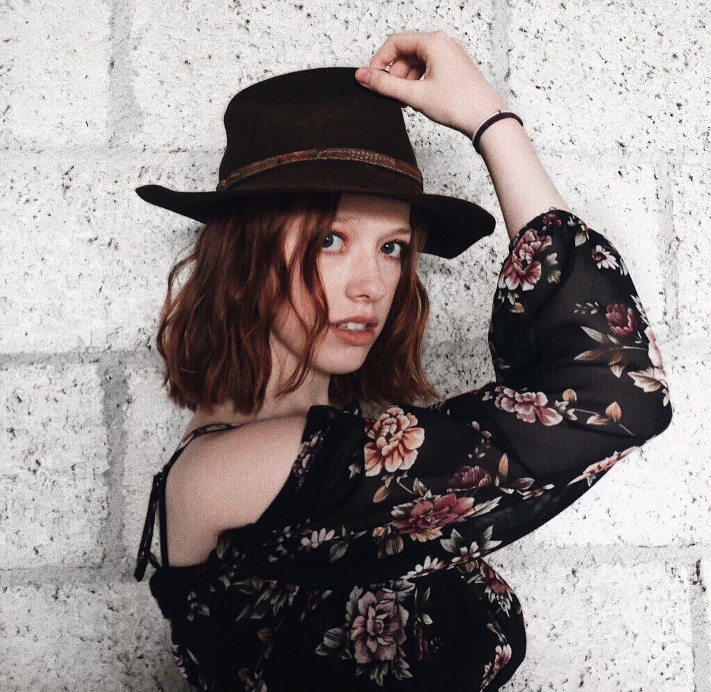 Amybeth Mcnulty nude 8
