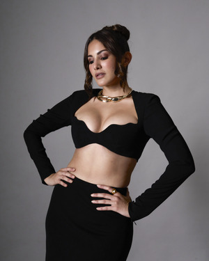 Amyra Dastur nude 10