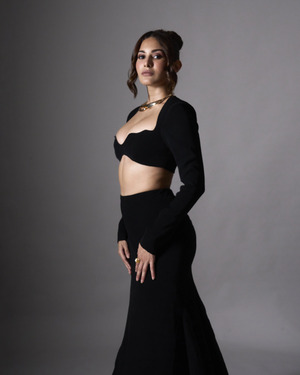 Amyra Dastur nude 5