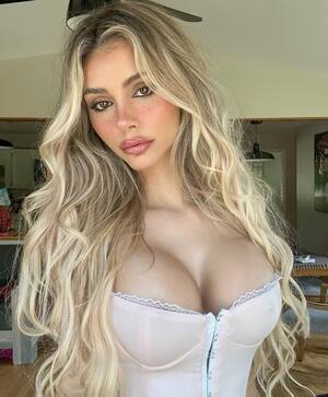 Ana Isabel Rosso nude 6