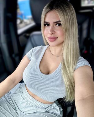 Anailen Santos nude 11