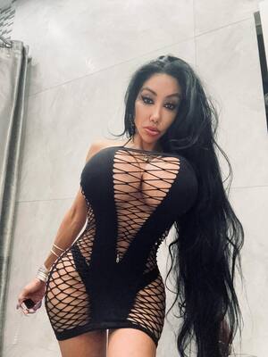 Anakaliyah Mooi nude 8