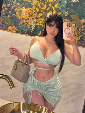 Analy Bazan nude 6