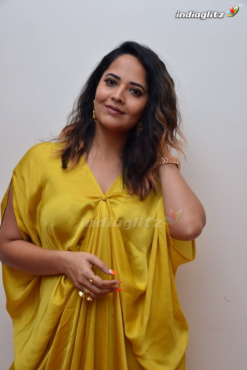 Anasuya Bharadwaj nude 7